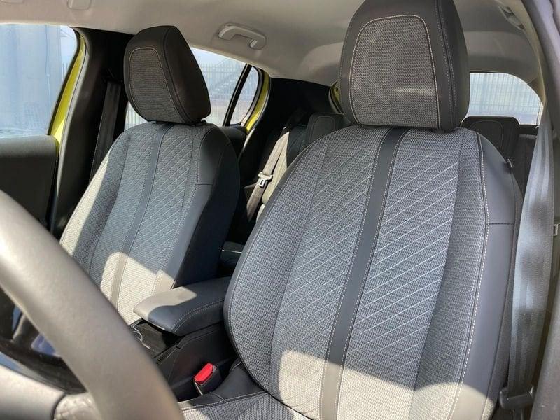 Peugeot e-208 Allure e 136cv