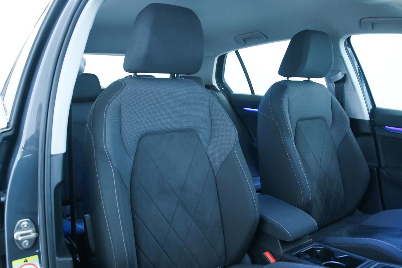 Volkswagen Golf 1.5 eTSI 130CV DSG