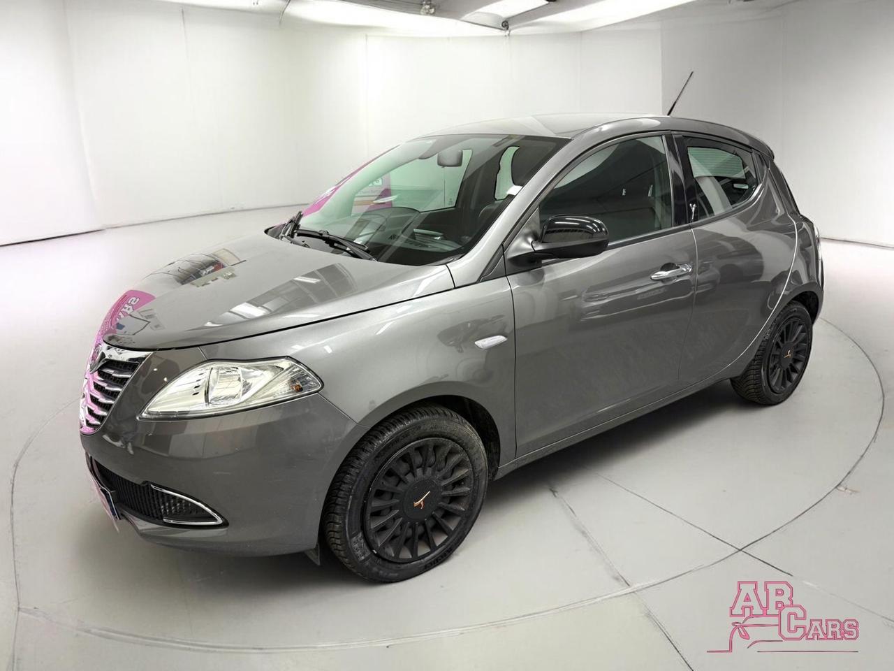 Lancia Ypsilon 1.2 69 CV GOLD SOLO 26000 KM!!!