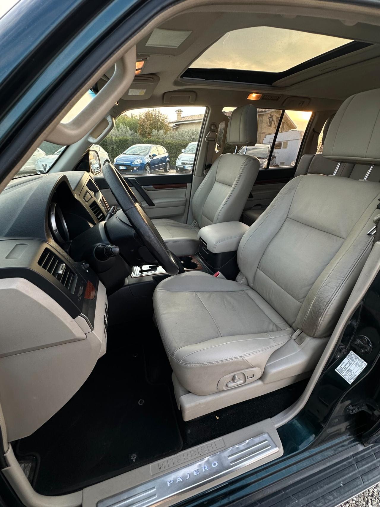 Mitsubishi Pajero 3.2 DI-D 16V aut. 5p. Instyle DPF