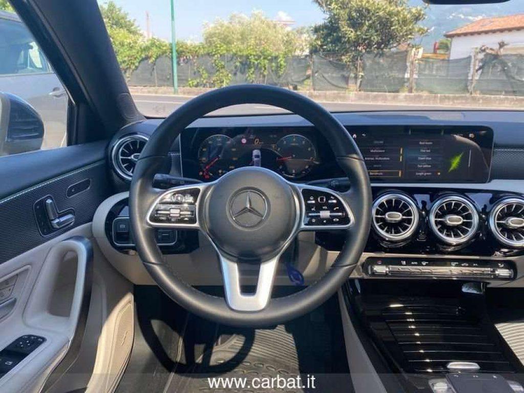 Mercedes-Benz A 180 A 180 Automatic Premium +