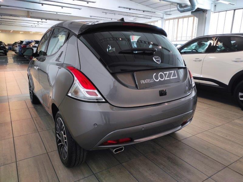 LANCIA Ypsilon 3ª serie - Ypsilon 1.0 FireFly 5 porte S&S Hybrid Platino