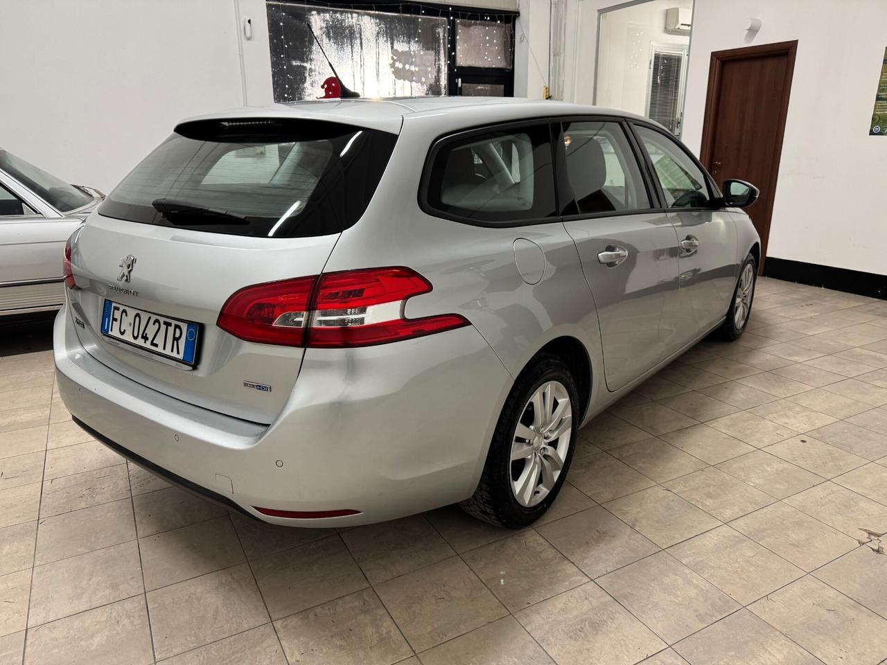 Peugeot 308 2016 BlueHDi 120 S&S SW Business