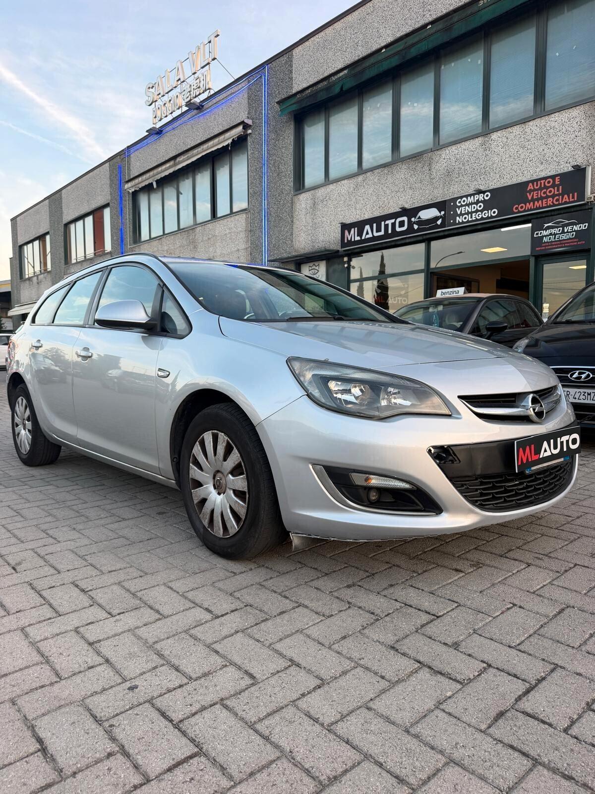 Opel Astra 1.7 CDTI 110CV Sports Tourer Cosmo OK NEOPATENTATO