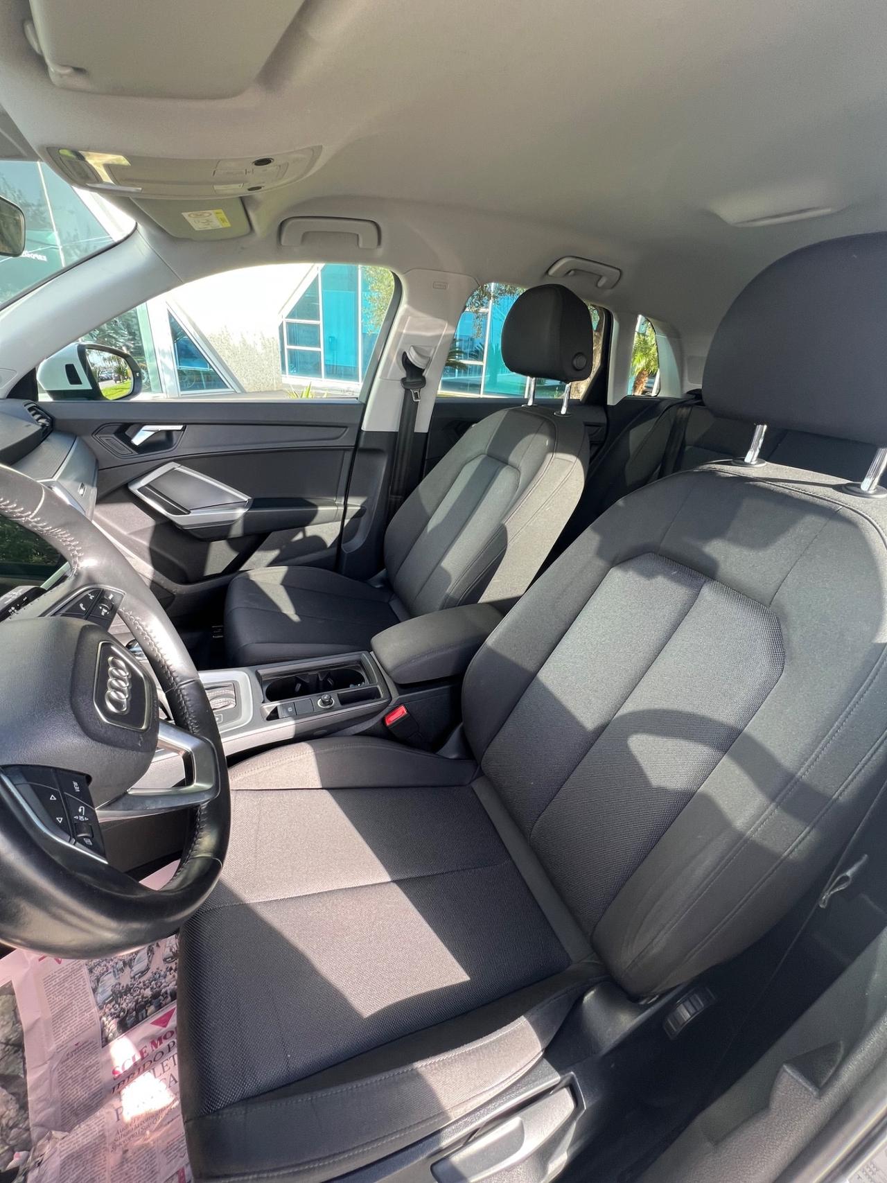 Audi Q3 35 TDI S tronic Business