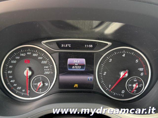 MERCEDES-BENZ B 180 d Premium