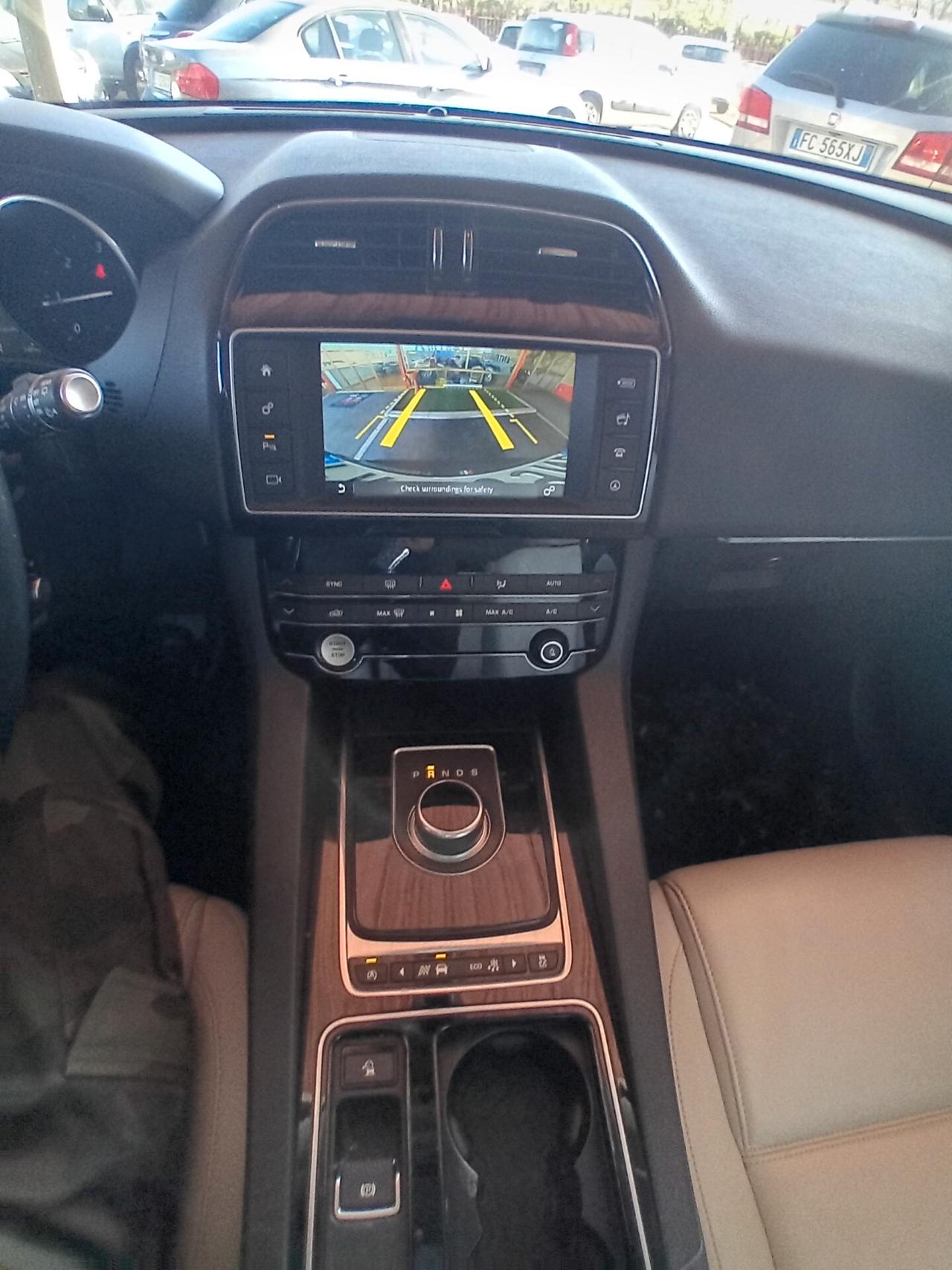 Jaguar F-Pace 2.0 D 180 CV aut. Prestige finanzio