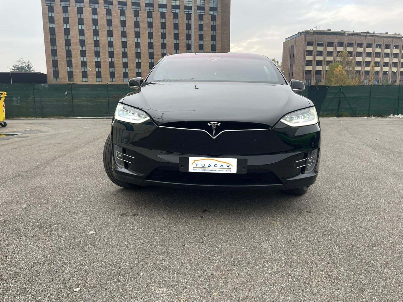 Tesla Model X Long Range 100 D