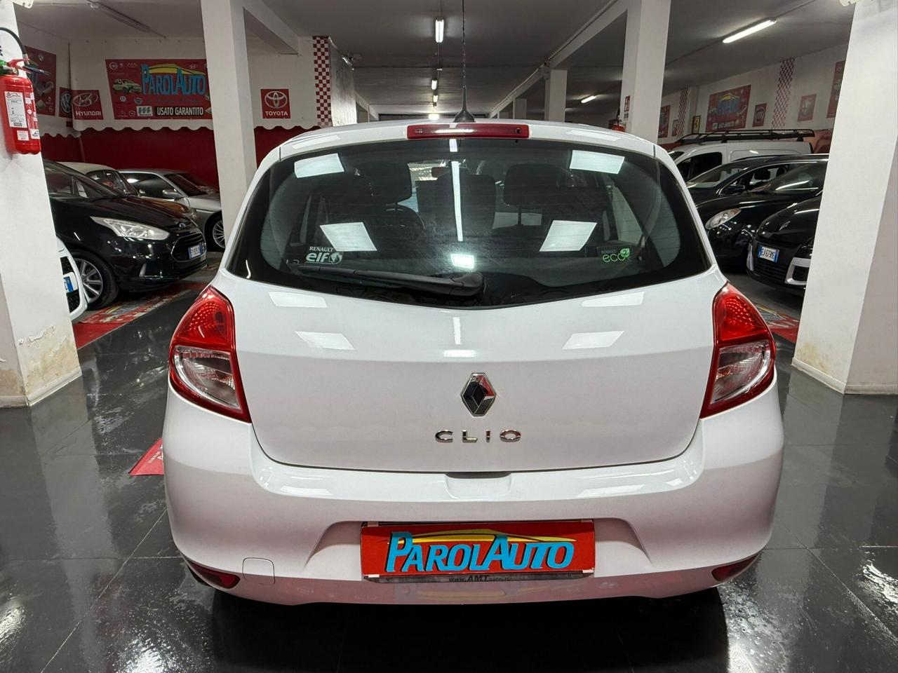 Renault Clio 1.2 16V 75cv Luxe - 2011