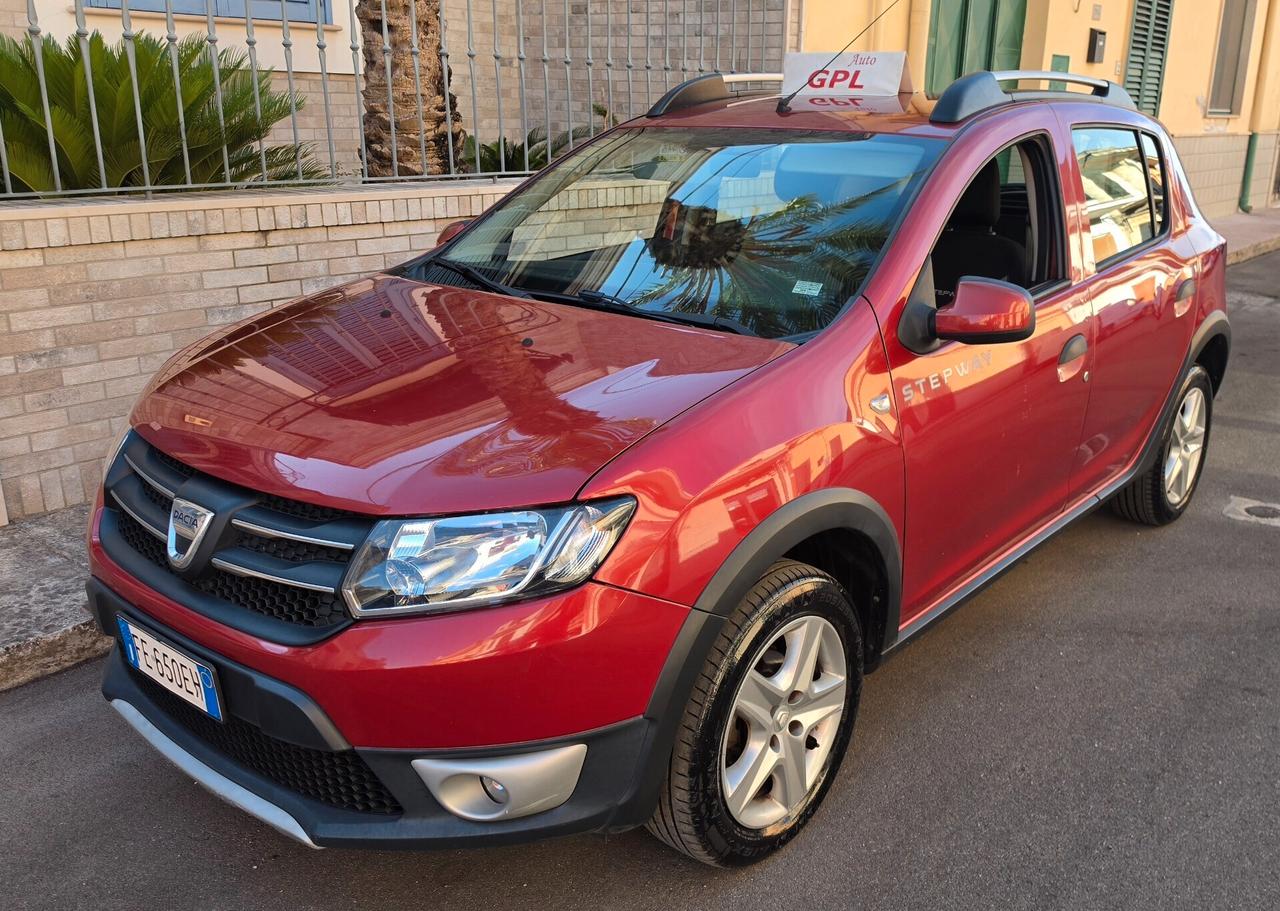 Dacia Sandero stepway Gpl casa madre Anno 2016