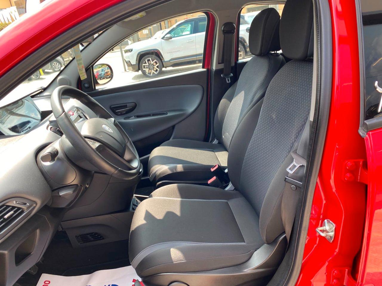 Lancia Ypsilon 5 Porte Ypsilon 1.2 Silver 69cv