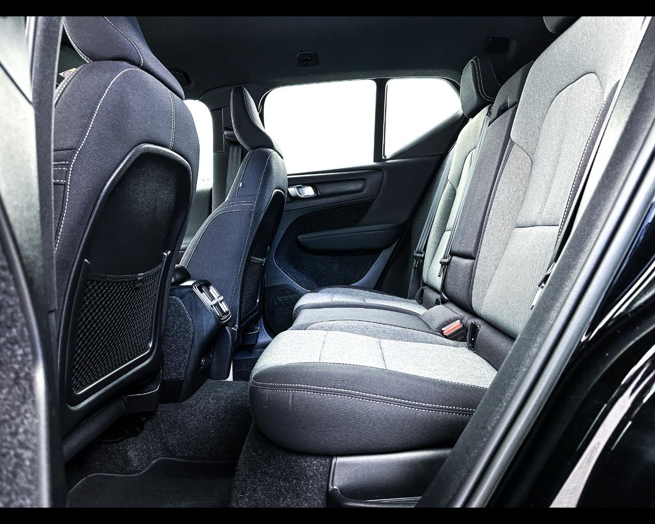 VOLVO XC40 (2017-->) - XC40 B3 automatico Core