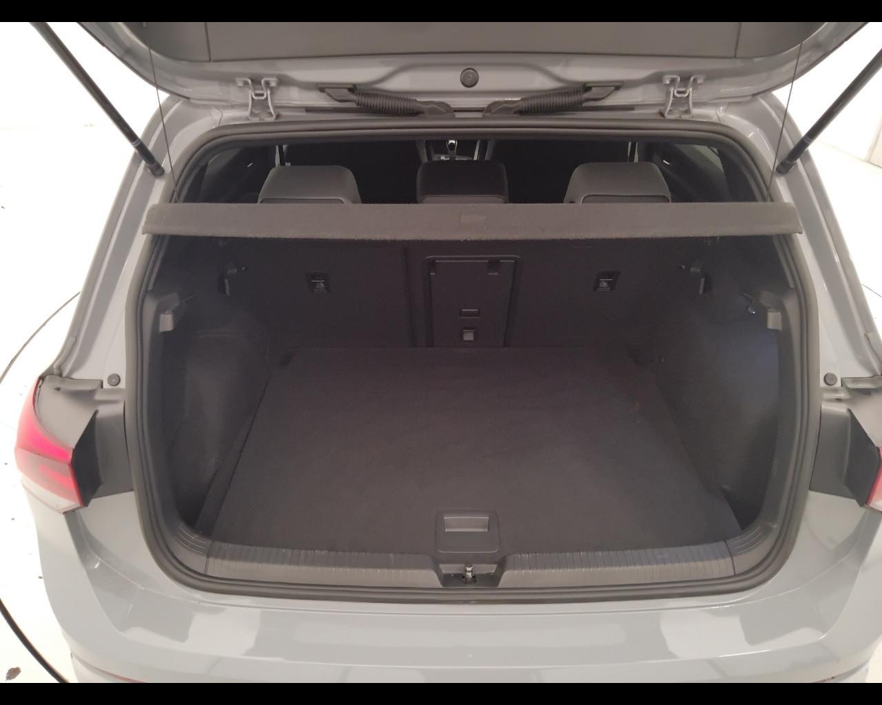 VOLKSWAGEN Golf VIII 2020 - Golf 1.5 tsi evo R-Line 130cv