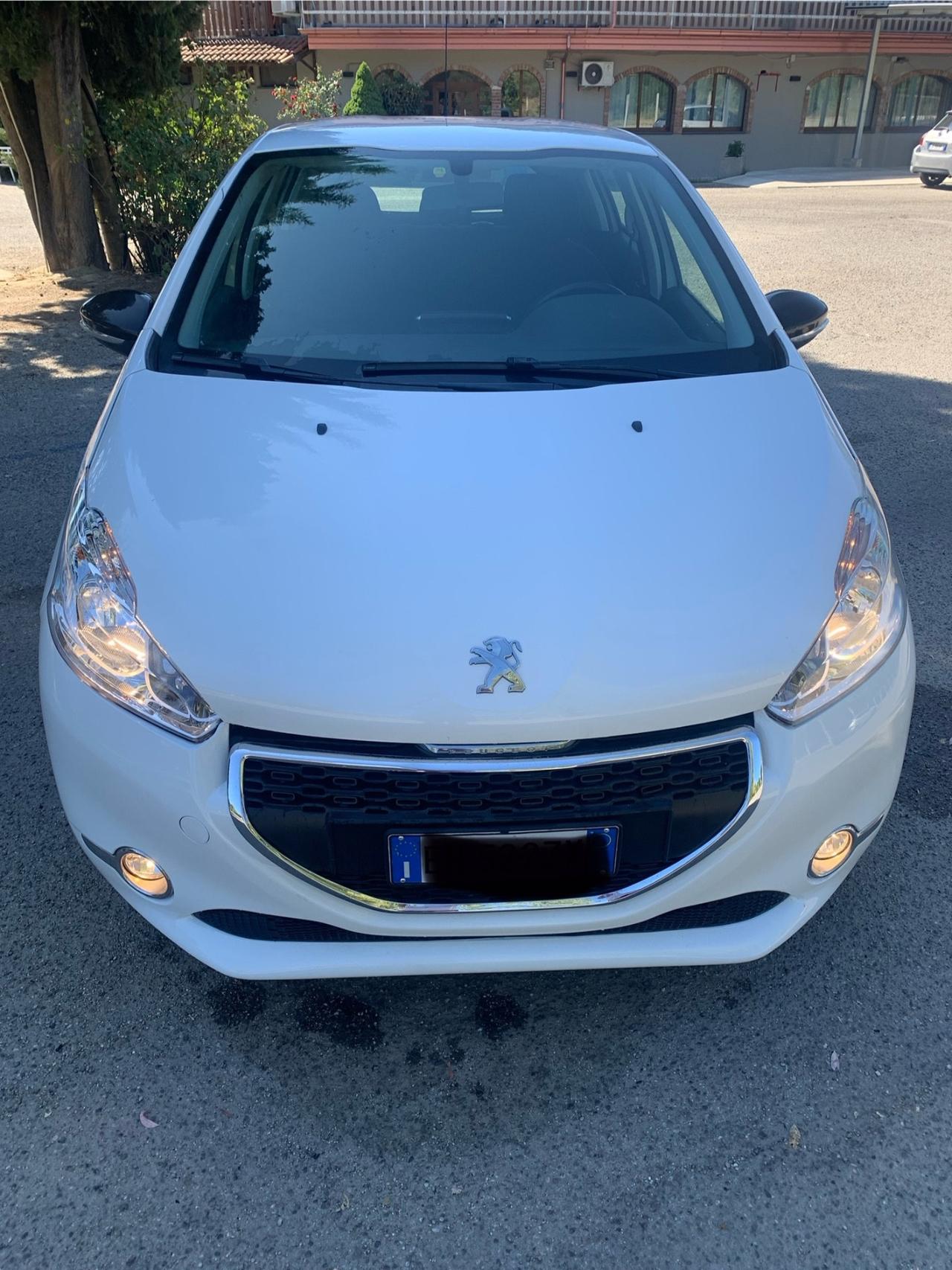 Peugeot 208 1.4 HDi 68 CV 5p Allure 120000