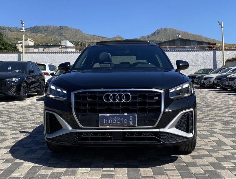 Audi Q2 S Line interno ed esterno 1.5 TFSI 150CV 35