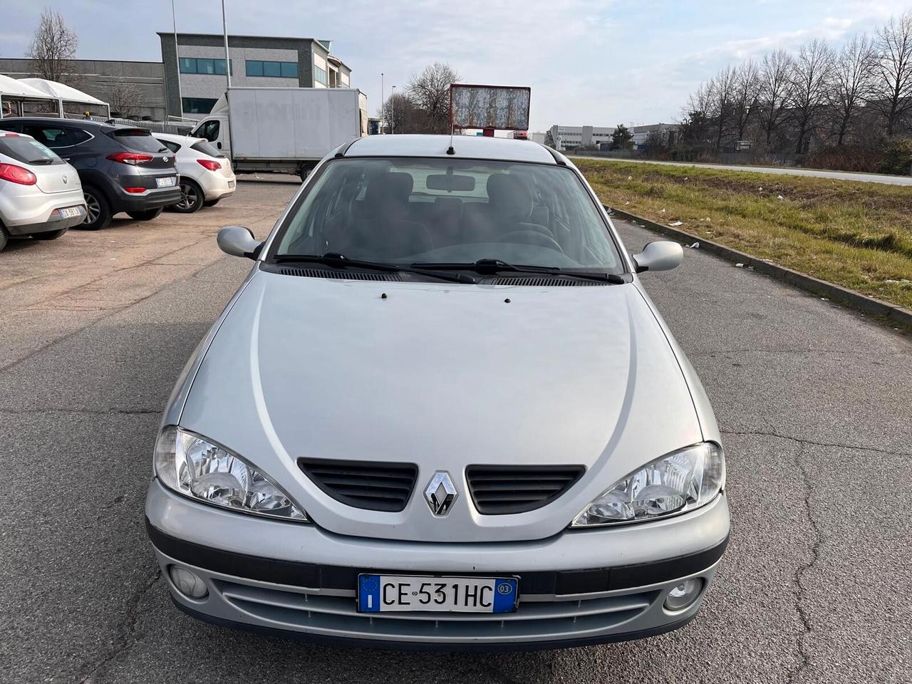 Renault Megane Mégane 1.4 16V 5 porte Confort Authentique