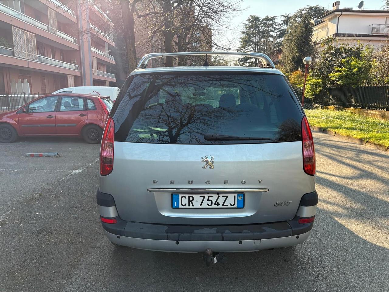 Peugeot 807 2.0 16V SR