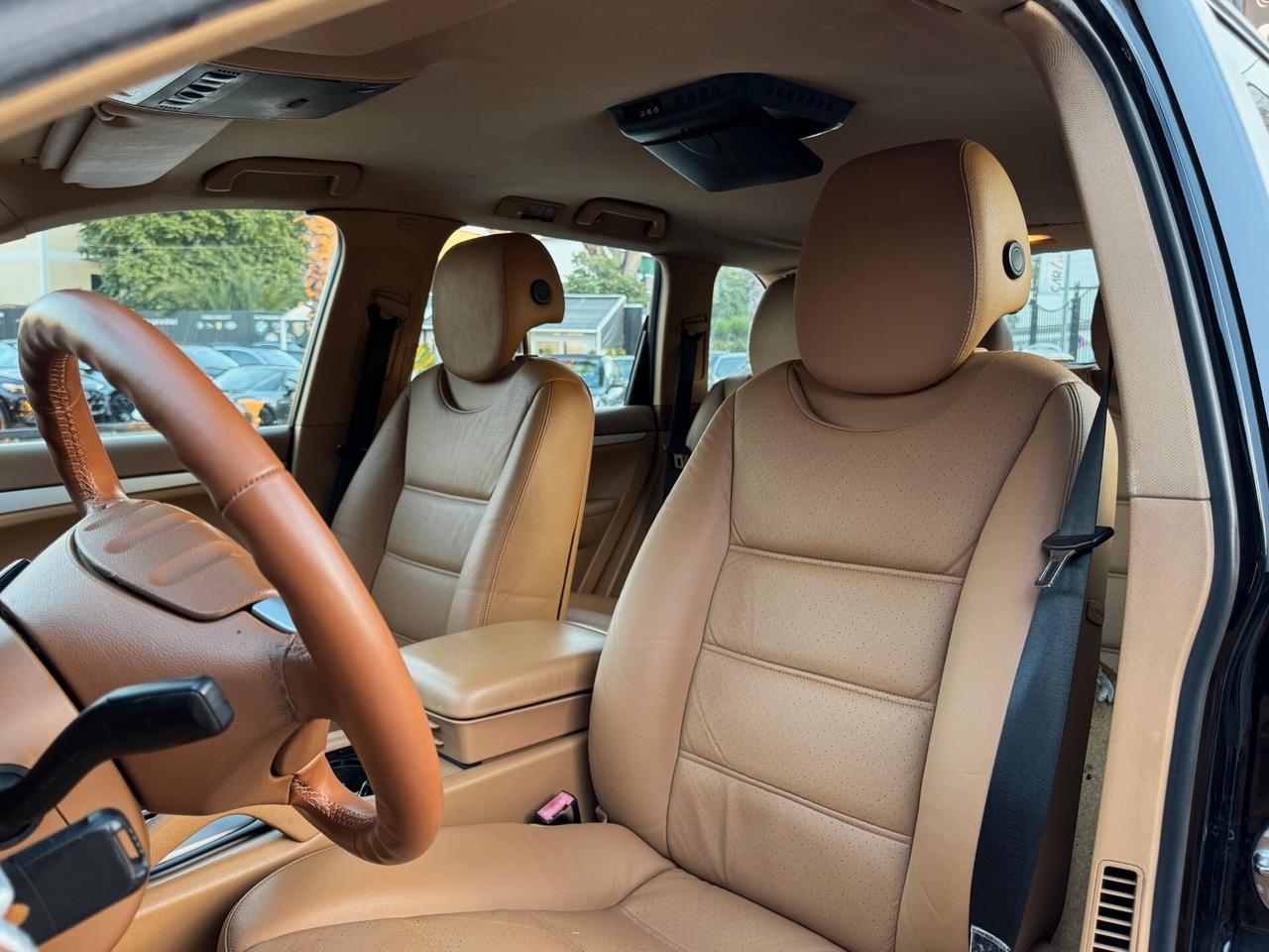 Porsche Cayenne 3.0 V6 Diesel 239CV PELLE CAM NAV