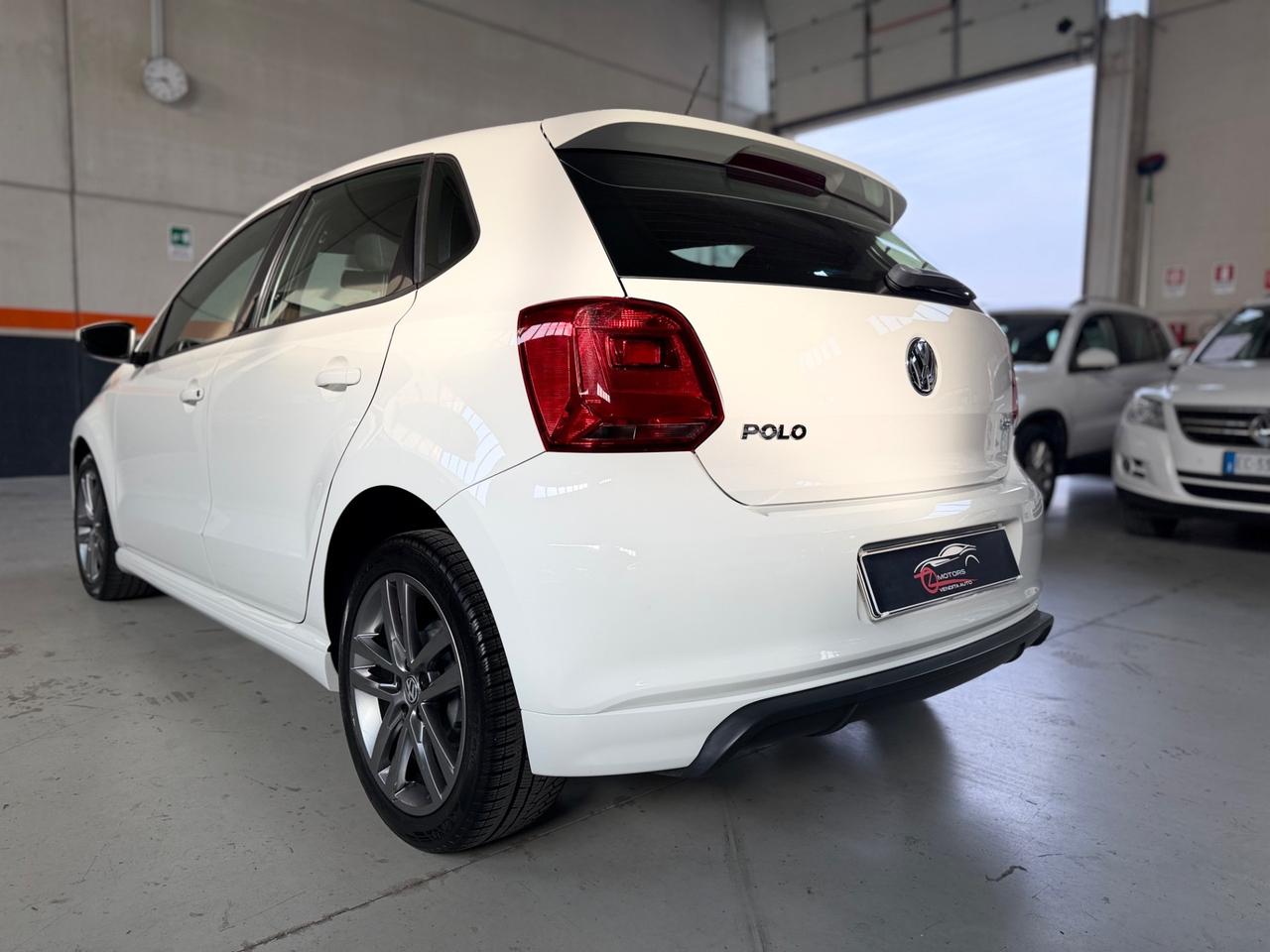Volkswagen Polo 1.4 TDI 5p. R-LINE NEOPATENTATI