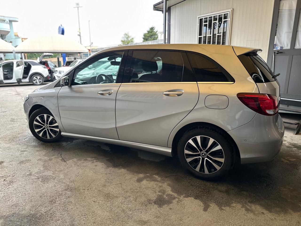 Mercedes-benz B 180 Sport/Automatic