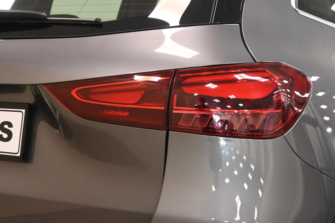 MERCEDES GLA (H247) GLA 180 d Automati...
