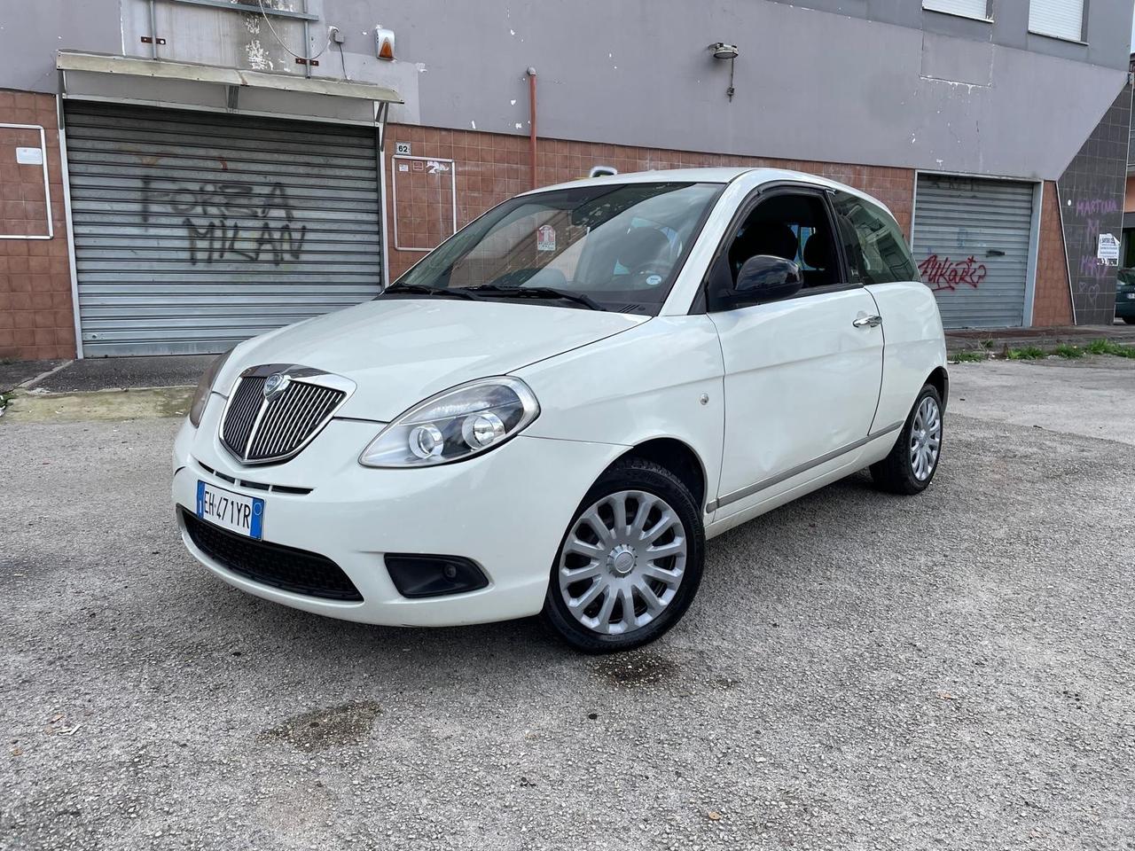 Lancia Ypsilon Restayling 1.2Benz Full Unyca Solo 140milaKM