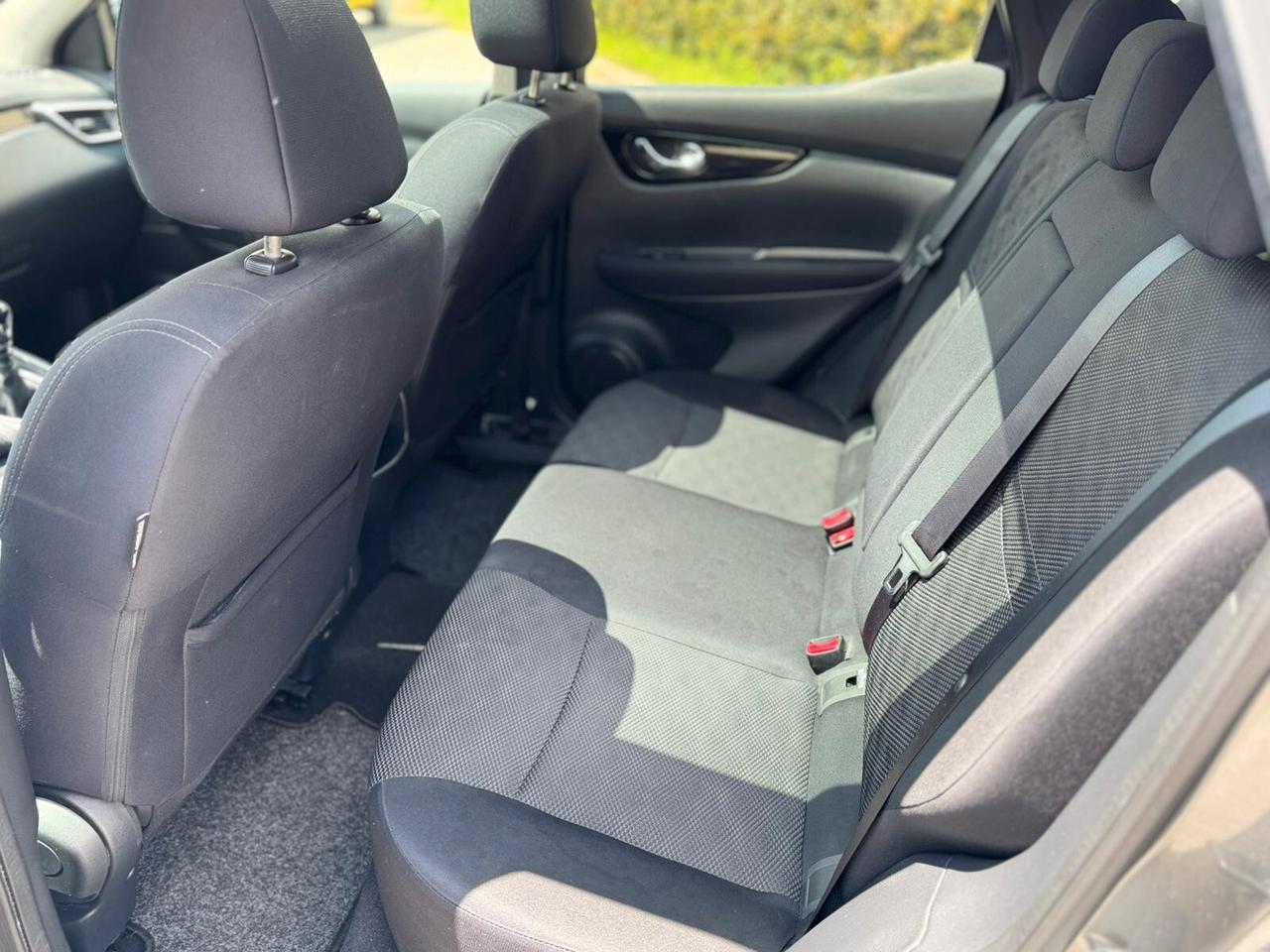Nissan Qashqai 1.5 dCi N-Connecta