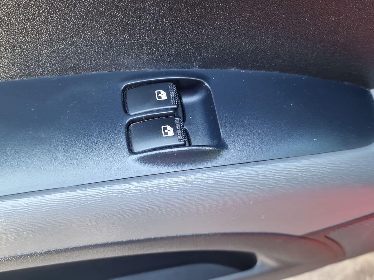 HYUNDAI I10 1.1 LIKE 5 P.