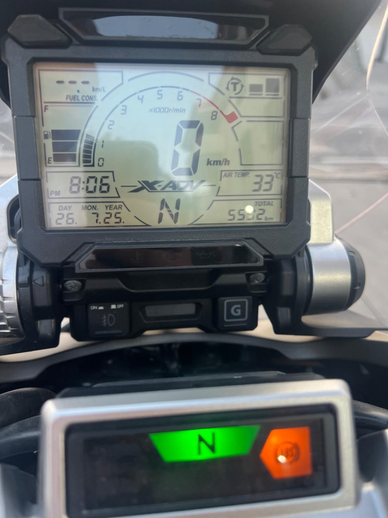 Honda X-ADV 750 .
