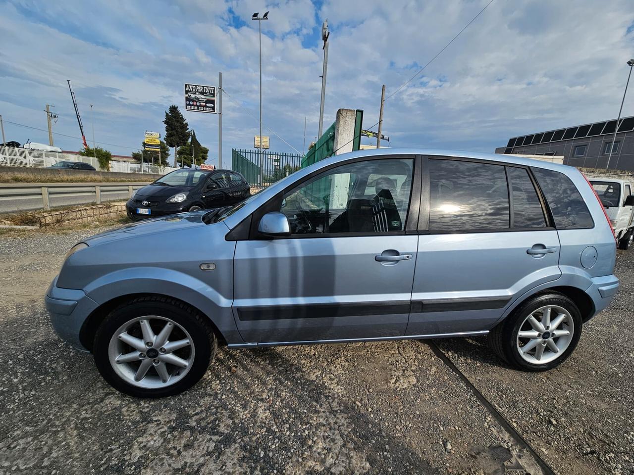 Ford Fusion 1.4 TDCi 5p. Collection
