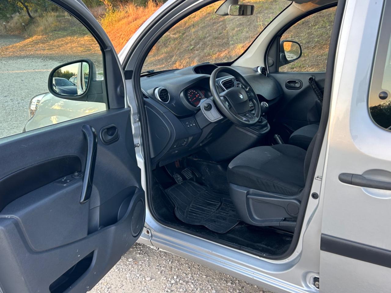 Renault Kangoo 1.5 dCi 5 posti Maxi Combi Ice neopatentati