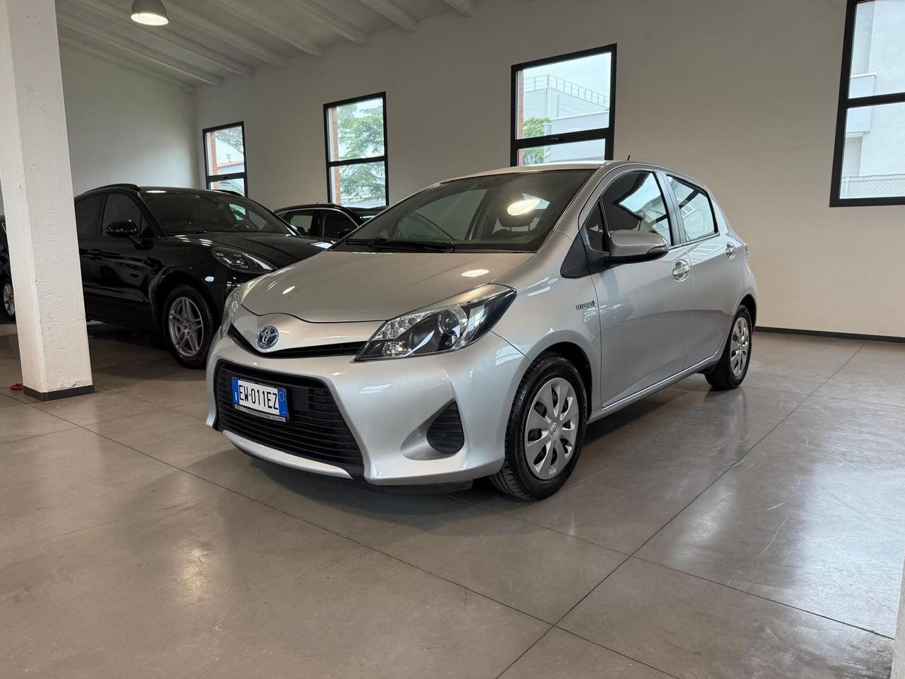 Toyota Yaris 1.5 Hybrid 5 porte Lounge Più
