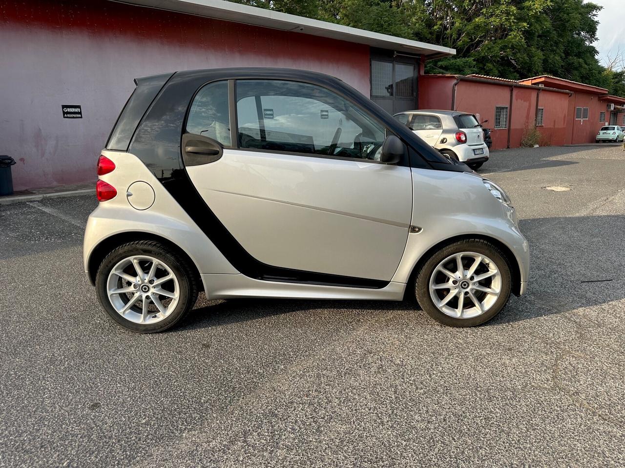 Smart ForTwo 1000 52 kW coupé passion Navigazione NO OBBLIGO FINANZIARIO GARANTITA PERMUTE E RATE