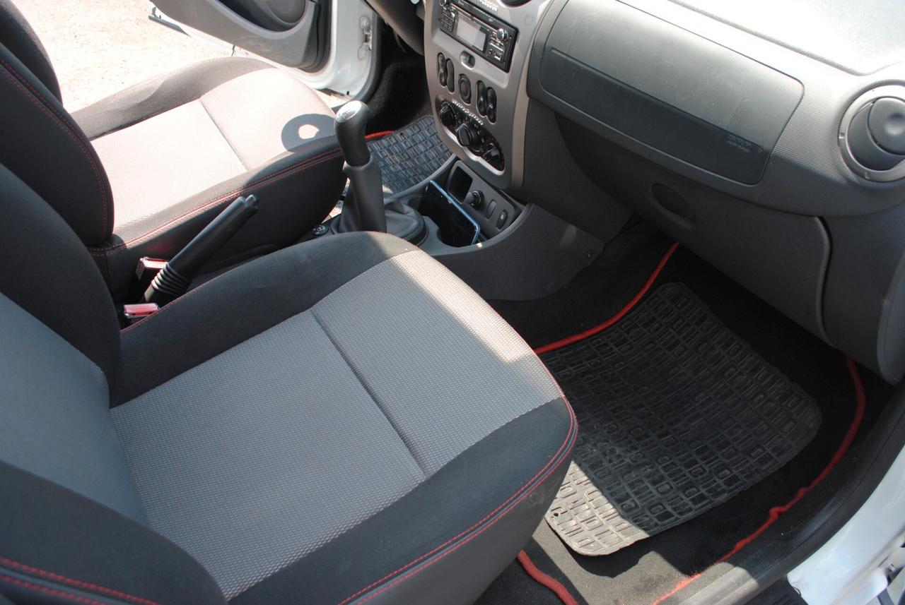 DACIA DUSTER 1.6 BENZ/GPL 105 CV