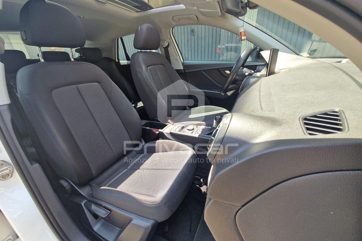 AUDI Q2 30 TDI S tronic Identity Black