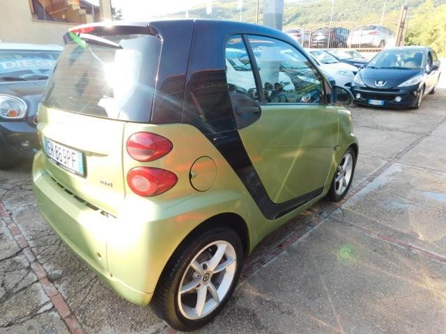 Smart ForTwo 52 kW MHD coupé White Tailor Made