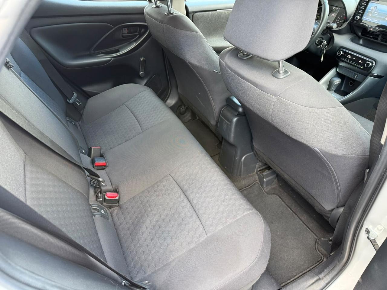 Toyota Yaris 1.5 Hybrid 5 porte Business