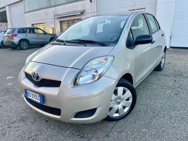 Toyota Yaris 1.0benz 2010 128.000km perfetta per neopatentati