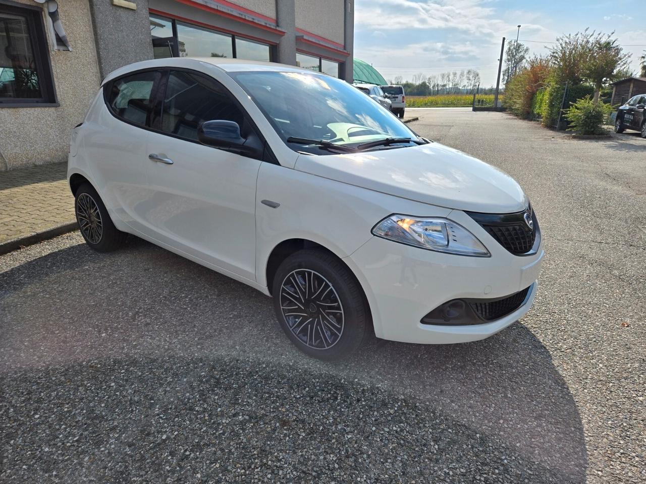 Lancia Ypsilon 1.0 FireFly 5 porte S&S Hybrid