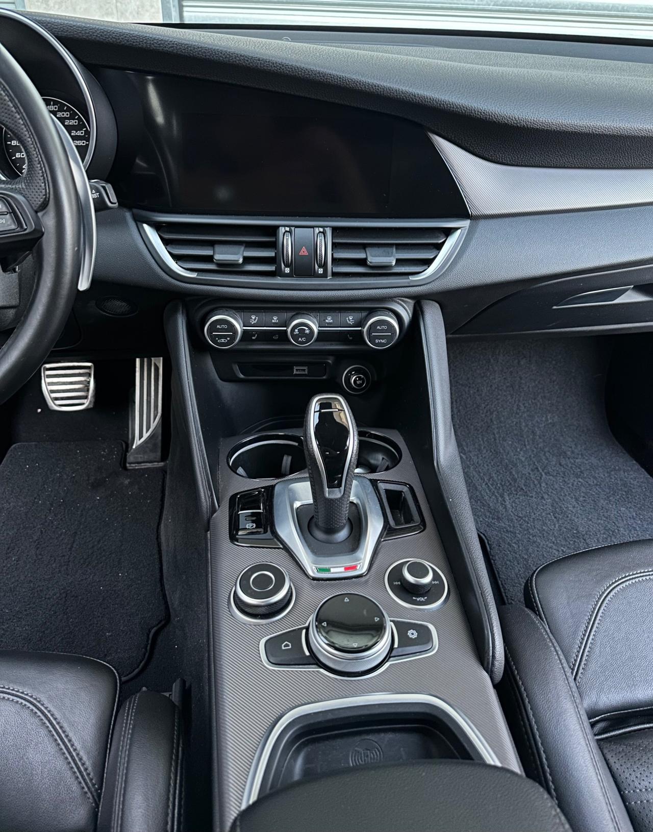 Alfa Romeo Giulia 2.2 TD 210cv AT8 Q4 Veloce