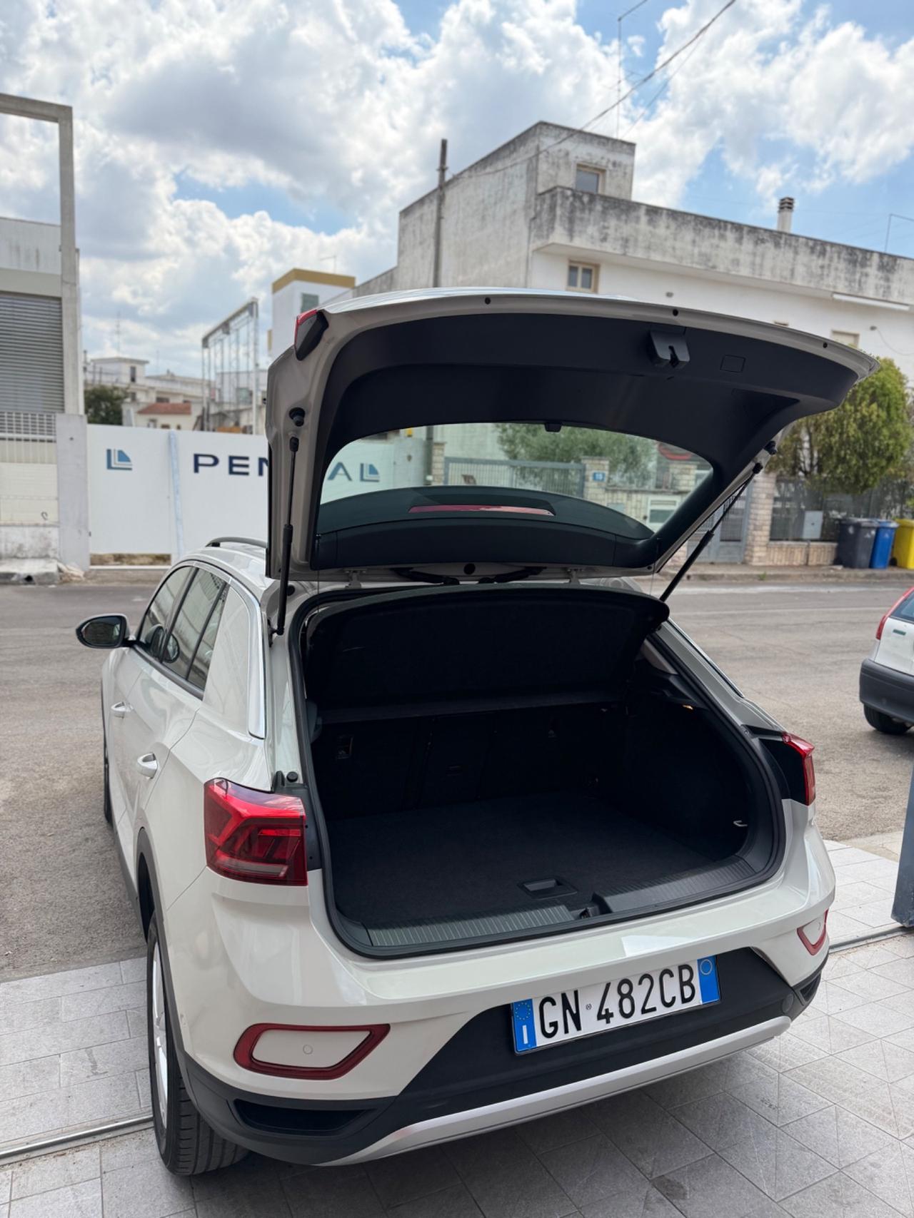 Volkswagen T-Roc Facelift 1.0 TSI 110 cv-2023/LED/PARK ASSISTANT