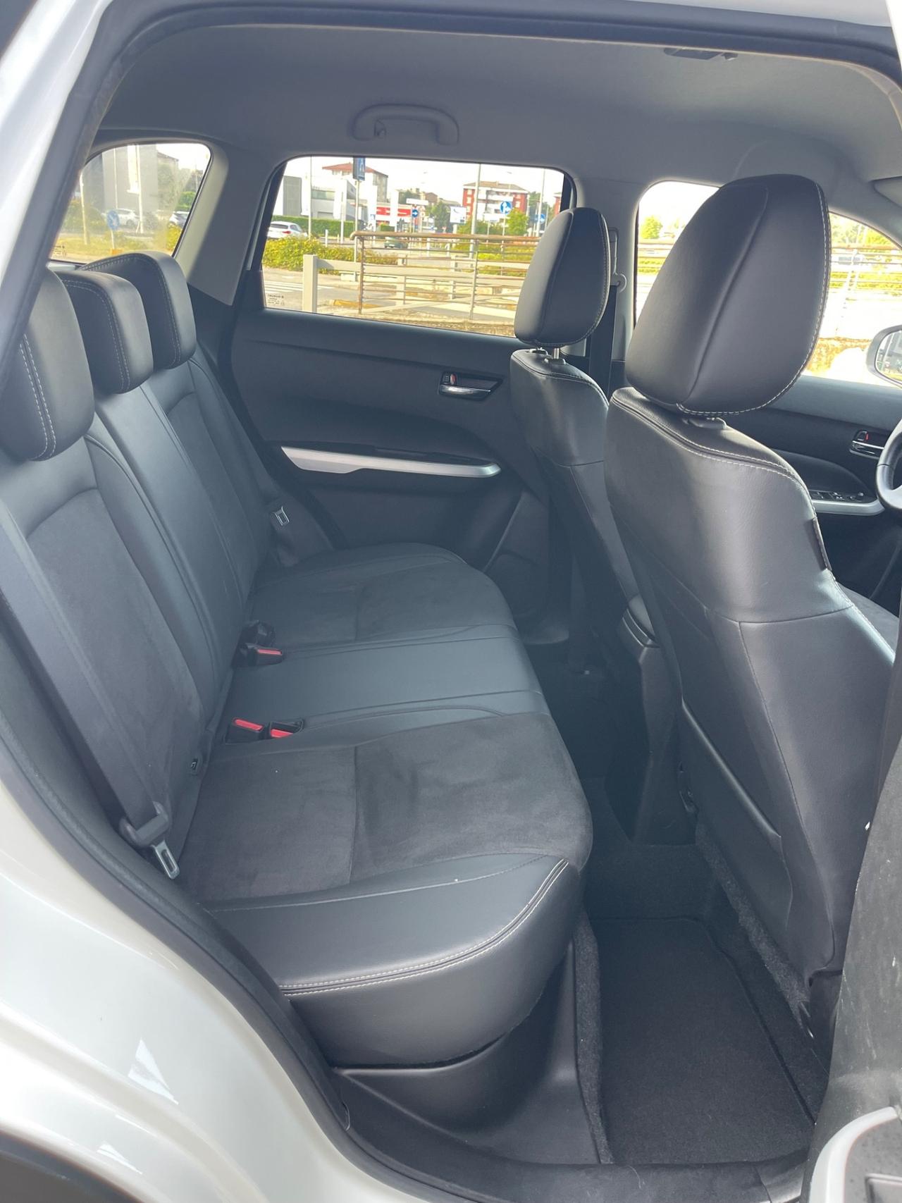 Suzuki Vitara 1.6 DDiS 4WD AllGrip DCT V-Top
