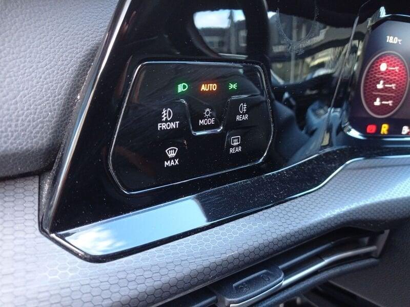 Volkswagen Golf VIII 2020 2.0 tdi GTD 200cv dsg