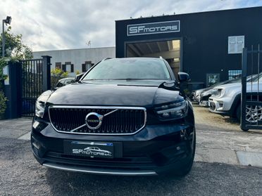 Volvo XC40 T3 Momentum Black