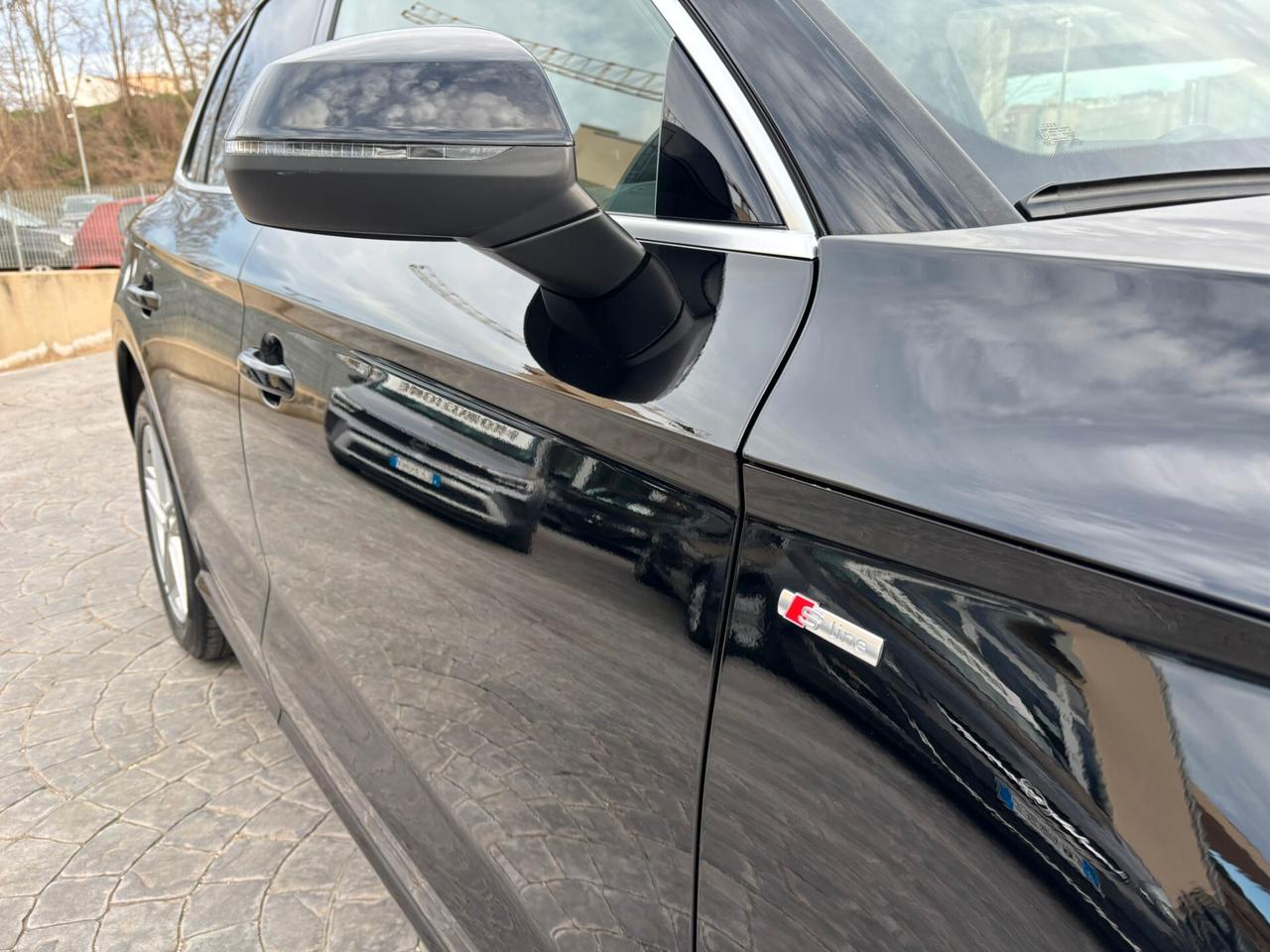 Audi Q5 40 TDI quattro S-tronic ! S-LINE INT/EST. !