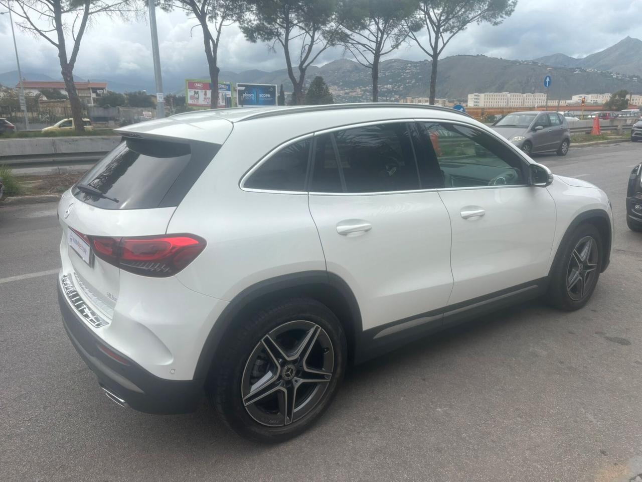 Mercedes-benz GLA 200 Mercedes 200d Premium AMG