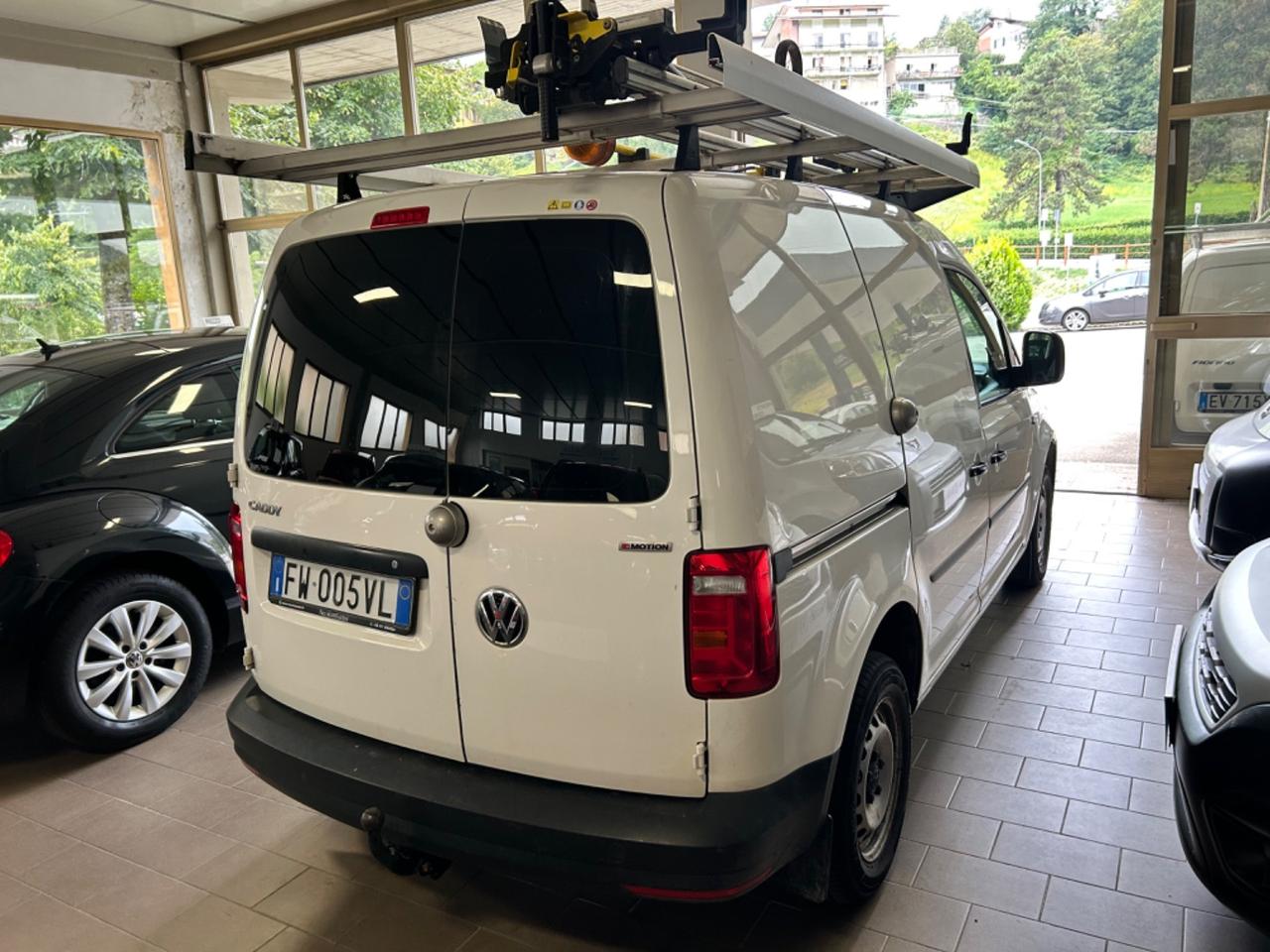 Volkswagen Caddy 2.0 TDI 122 CV 4Motion GANCIO TRAINO SCAFFALATURE