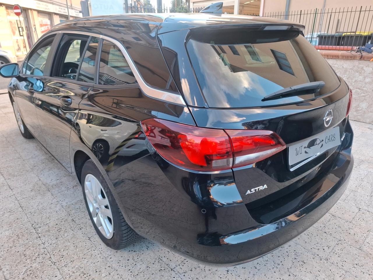 Opel Astra Sports Tourer - 1.6 CDTI Online Edition|