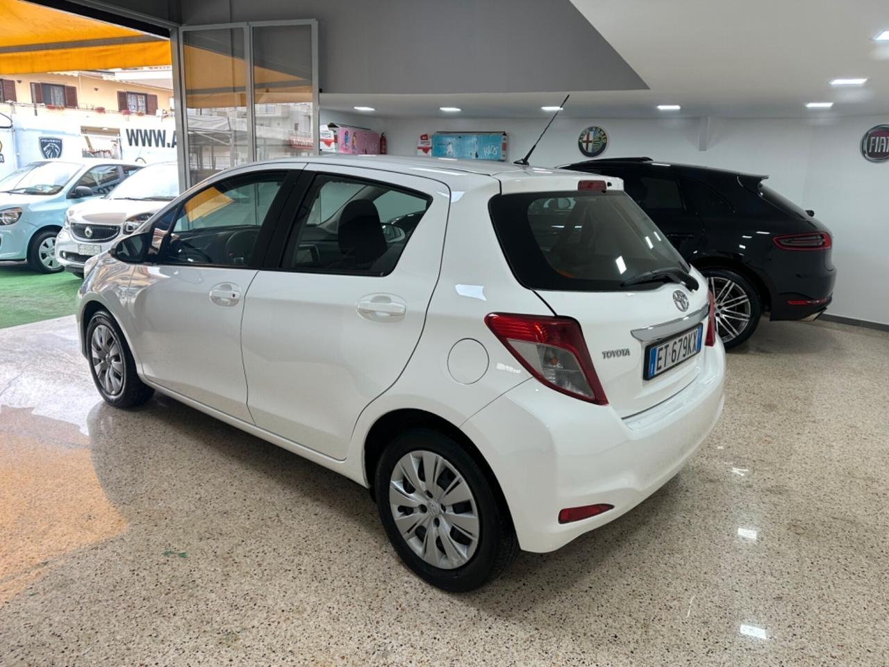 Toyota Yaris 1.0 5 porte Lounge