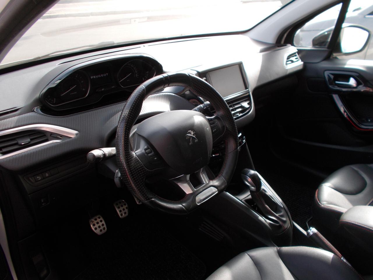 Peugeot 208 BlueHDi 100 5 porte GT Line